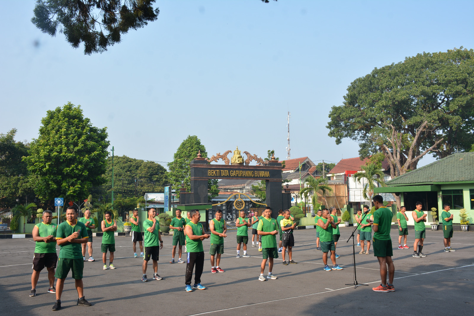 Jaga Kebugaran Tubuh Tetap Sehat, Prajurit Korem 073/Makutarama Aerobik Bersama